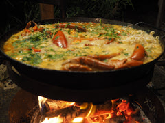 www.aussiecampfirekitchens.com BBQ PAN full of CHILLI MUD CRAB100% Australian Made Cooking Gear www.aussiecampfirekitchens.com