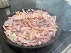 www.aussiecampfirekitchens.com SKILLET with Bacon