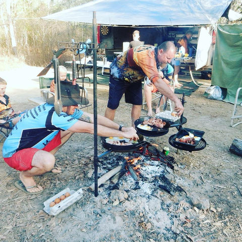 Swinging Hot Plate & Grill, BBQ Pan with Camp Oven Hook & Gloves