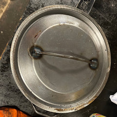 www,aussiecampfirekitchens.com BBQ POT WITH HANDLE