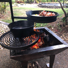 www,aussiecampfirekitchens.com BBQ POT WITH HANDLE