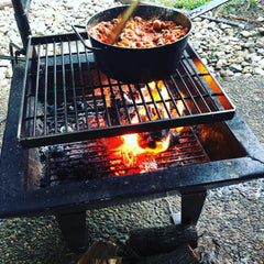 www,aussiecampfirekitchens.com BBQ POT WITH HANDLE